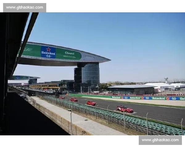 极速争锋赛道传奇：F1大奖赛燃情速度与技术盛宴揭秘
